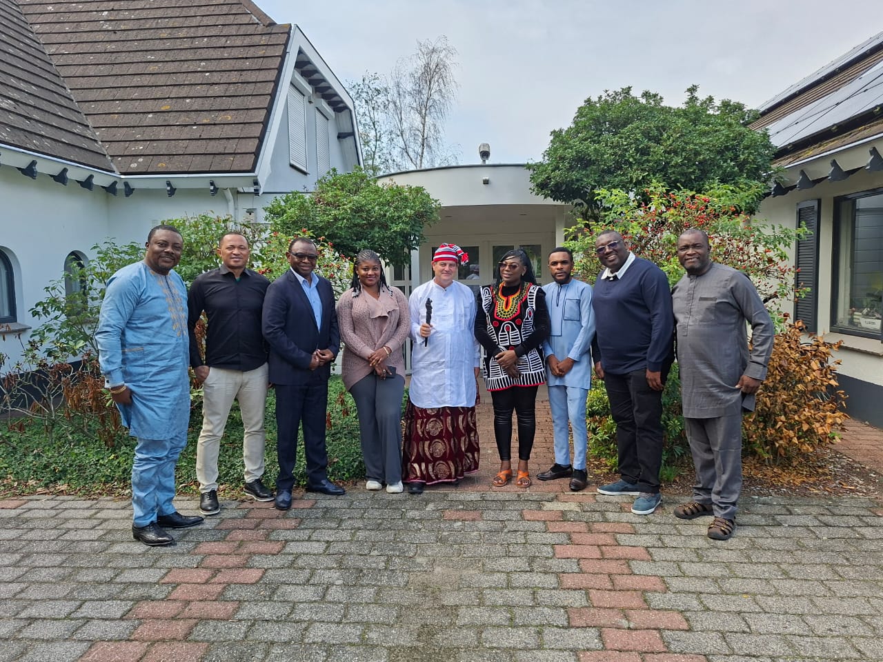 The delegation welcomes our hosts in traditional Cameroonian attire during the Breda mobility